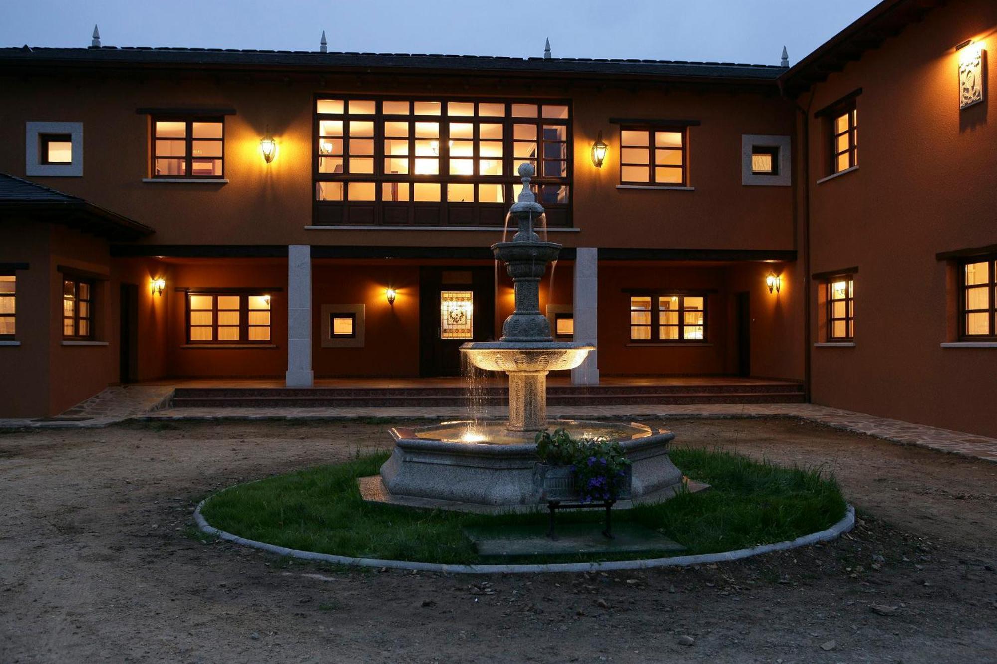 Hotel Rural Yeguada Albeitar Villayon ภายนอก รูปภาพ